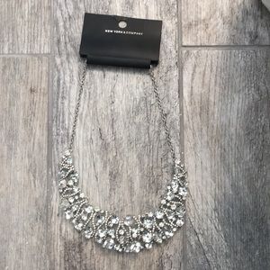 NWT New York & Company silver statement necklace✨
